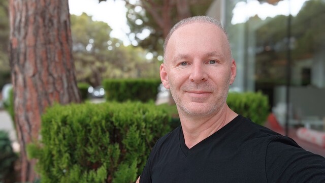 Psychoterapie je rozhovor, léčba i vztah | Marek Horňanský psycholog